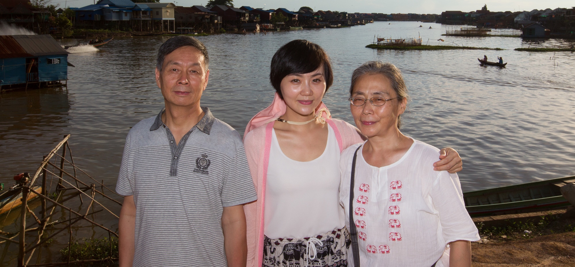 Reviews – Christy Family of Tourists in Floating Village